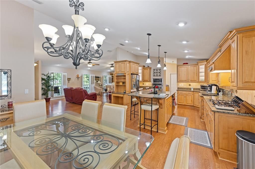 For Sale: $737,000 (3 beds, 2 baths, 2434 Square Feet)