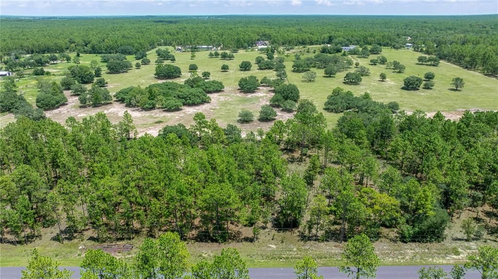 En Venta: $36,995 (1.01 acres)