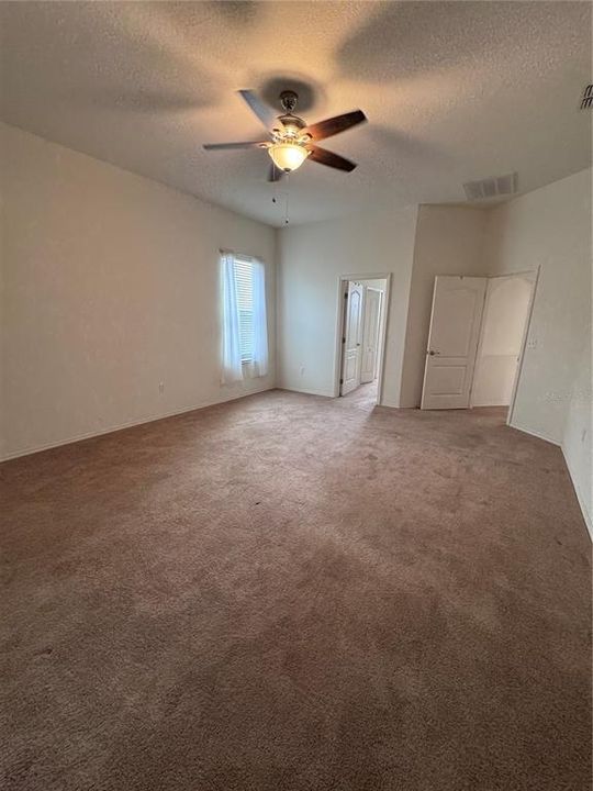 Active With Contract: $389,900 (5 beds, 3 baths, 2901 Square Feet)