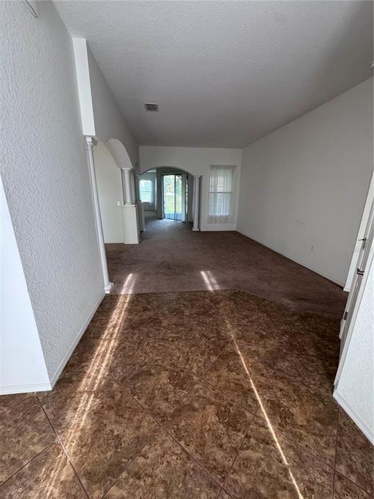 Active With Contract: $389,900 (5 beds, 3 baths, 2901 Square Feet)