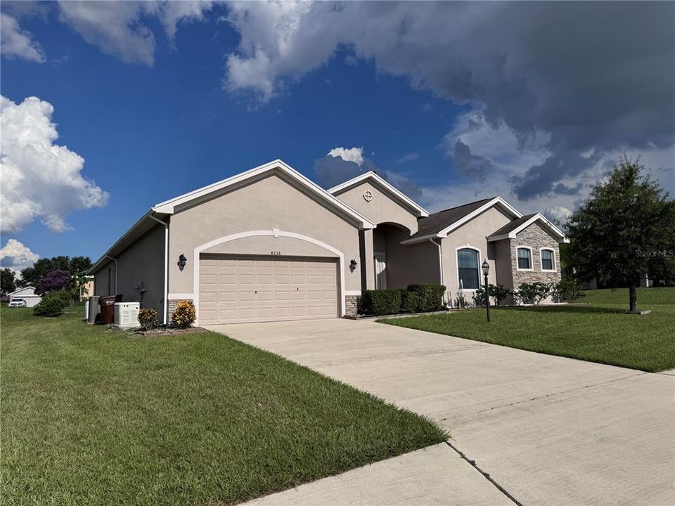 Active With Contract: $389,900 (5 beds, 3 baths, 2901 Square Feet)