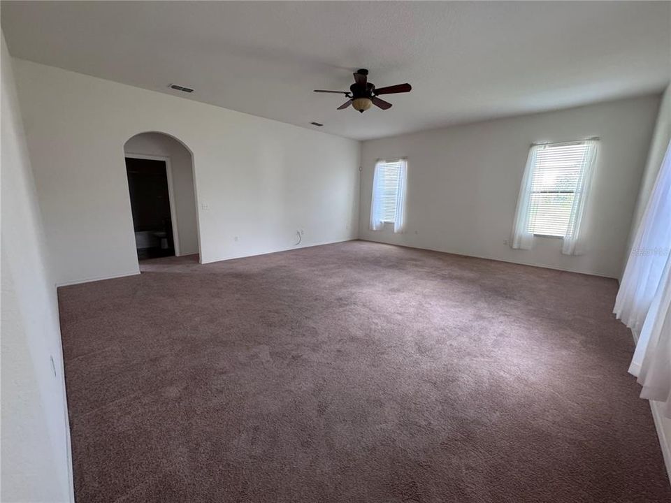 Active With Contract: $389,900 (5 beds, 3 baths, 2901 Square Feet)