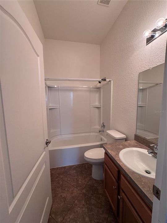 Active With Contract: $389,900 (5 beds, 3 baths, 2901 Square Feet)