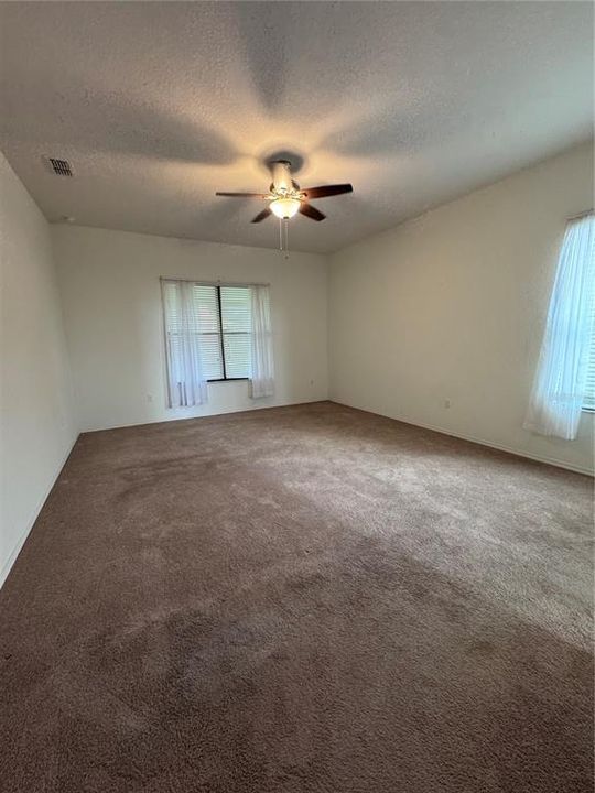 Active With Contract: $389,900 (5 beds, 3 baths, 2901 Square Feet)