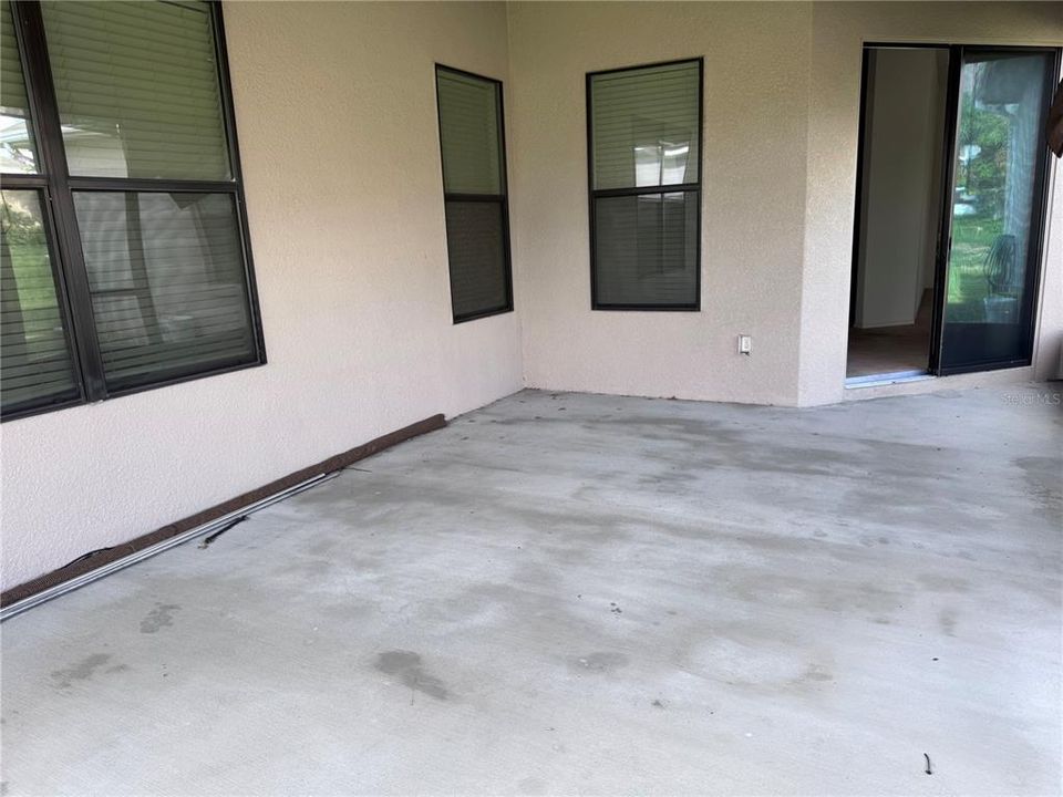 Active With Contract: $389,900 (5 beds, 3 baths, 2901 Square Feet)