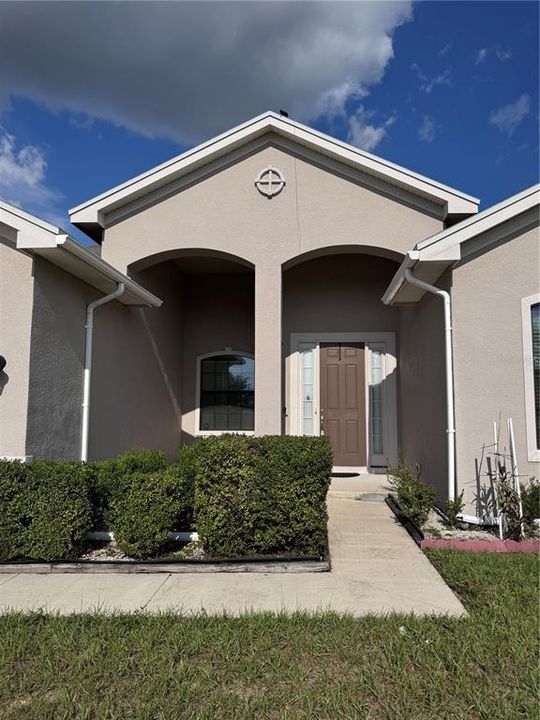 Active With Contract: $389,900 (5 beds, 3 baths, 2901 Square Feet)