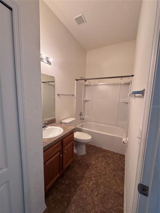 Active With Contract: $389,900 (5 beds, 3 baths, 2901 Square Feet)