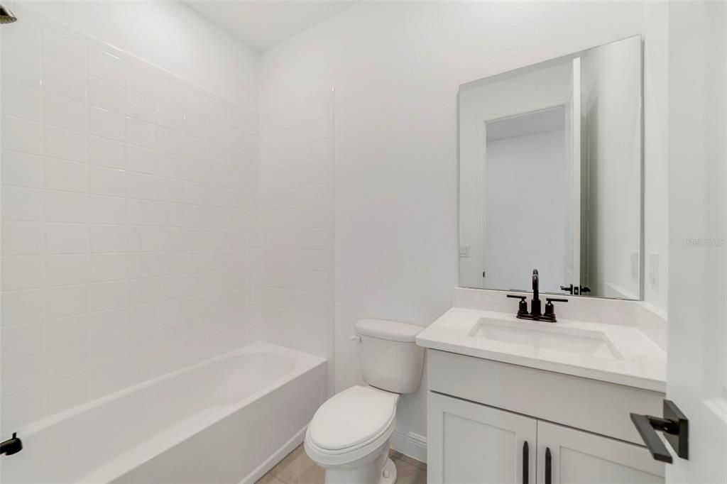 На продажу: $639,990 (4 спален, 3 ванн, 2792 Квадратных фут)