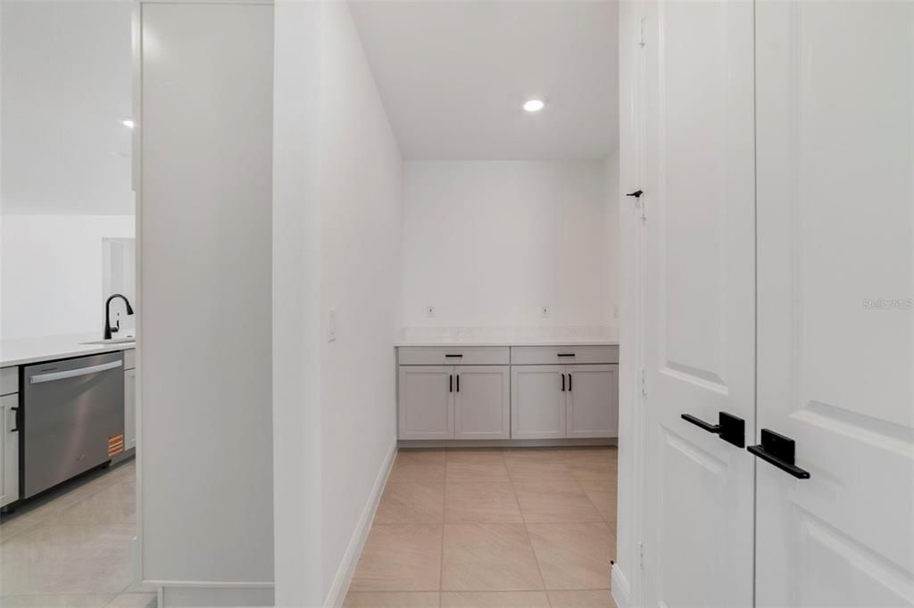 На продажу: $639,990 (4 спален, 3 ванн, 2792 Квадратных фут)
