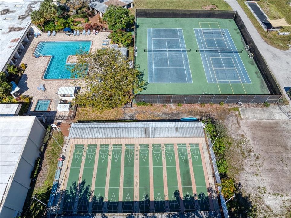 For Sale: $89,999 (1 beds, 1 baths, 825 Square Feet)