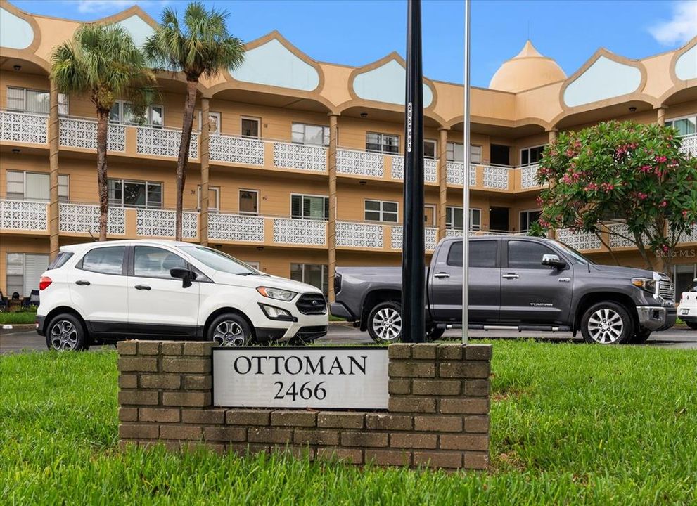 For Sale: $89,999 (1 beds, 1 baths, 825 Square Feet)