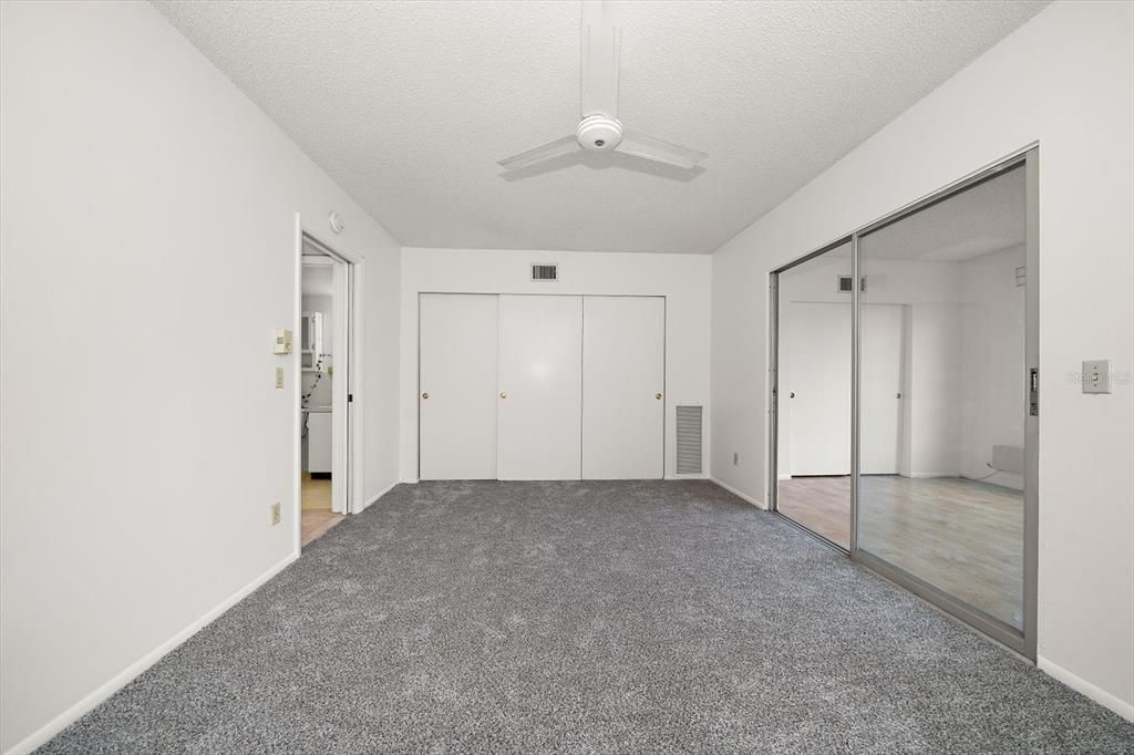 For Sale: $89,999 (1 beds, 1 baths, 825 Square Feet)