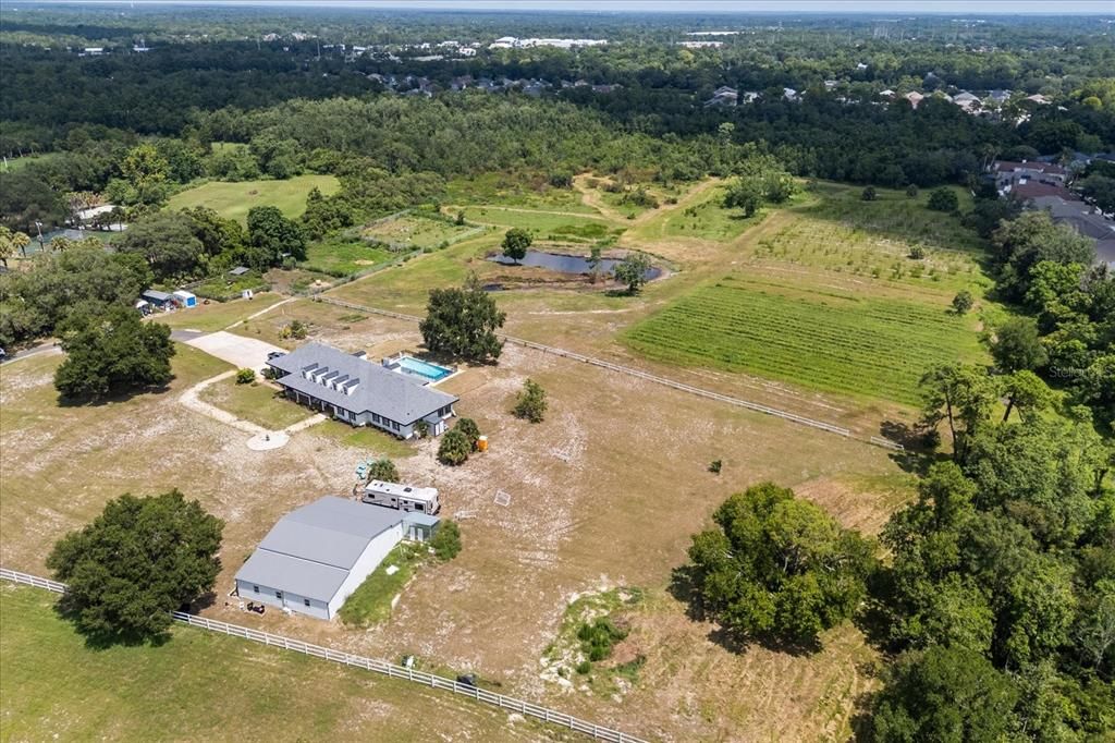 出租: $18,000 (5 贝兹, 4 浴室, 5737 平方英尺)