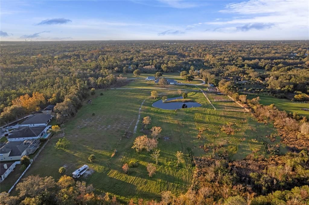 出租: $18,000 (5 贝兹, 4 浴室, 5737 平方英尺)