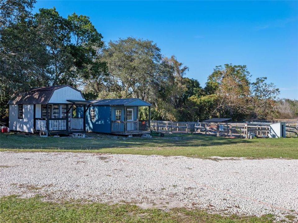 出租: $18,000 (5 贝兹, 4 浴室, 5737 平方英尺)