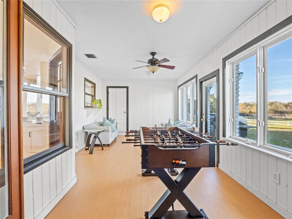 出租: $18,000 (5 贝兹, 4 浴室, 5737 平方英尺)