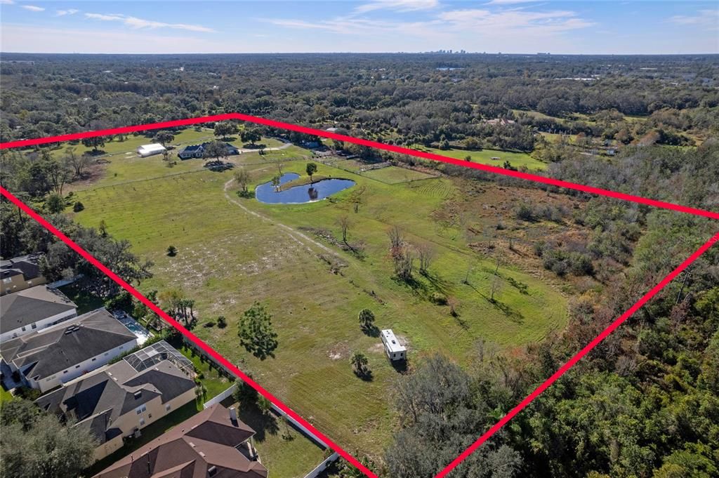 出租: $18,000 (5 贝兹, 4 浴室, 5737 平方英尺)