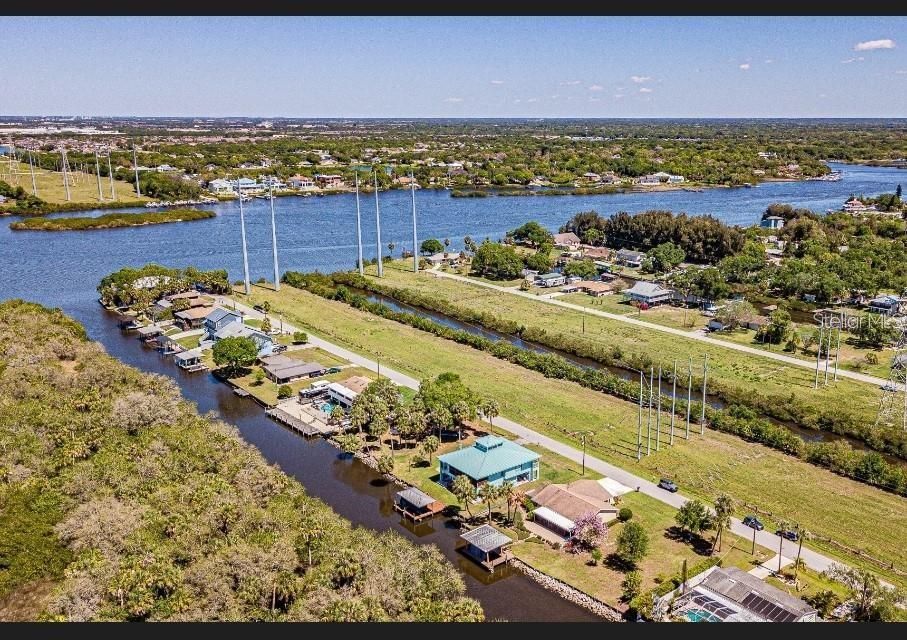 На продажу: $229,000 (0.19 acres)