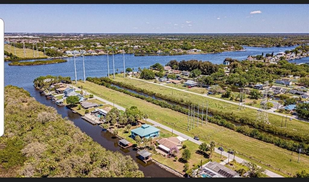 На продажу: $229,000 (0.19 acres)