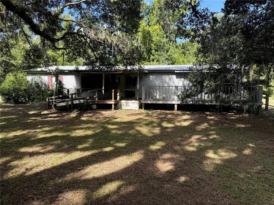 Recently Sold: $90,000 (3 beds, 2 baths, 1525 Square Feet)