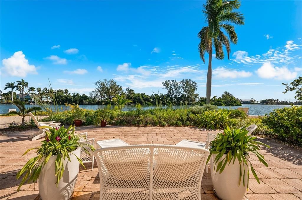 For Sale: $4,500,000 (4 beds, 4 baths, 3500 Square Feet)