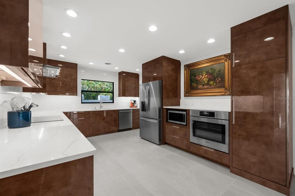 For Sale: $4,500,000 (4 beds, 4 baths, 3500 Square Feet)