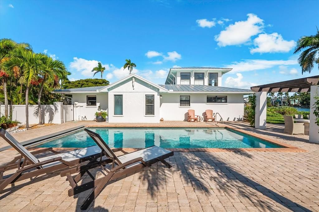 For Sale: $4,500,000 (4 beds, 4 baths, 3500 Square Feet)