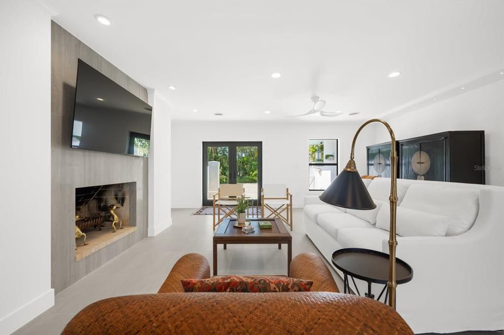 For Sale: $4,500,000 (4 beds, 4 baths, 3500 Square Feet)