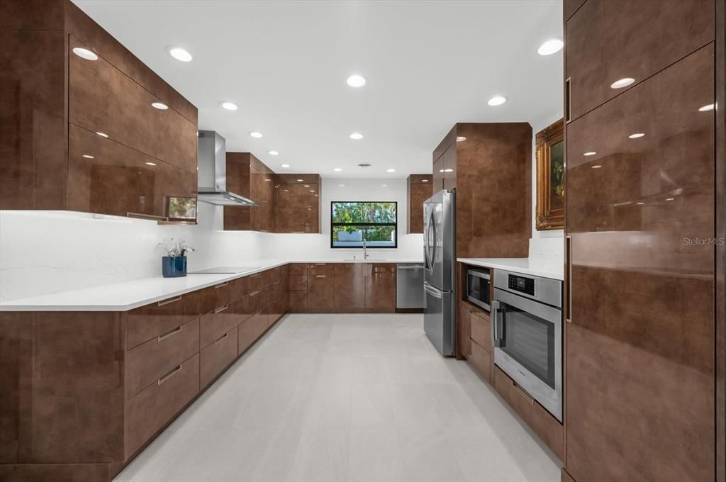 For Sale: $4,500,000 (4 beds, 4 baths, 3500 Square Feet)