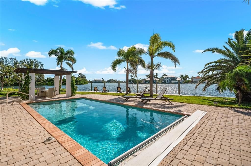 For Sale: $4,500,000 (4 beds, 4 baths, 3500 Square Feet)
