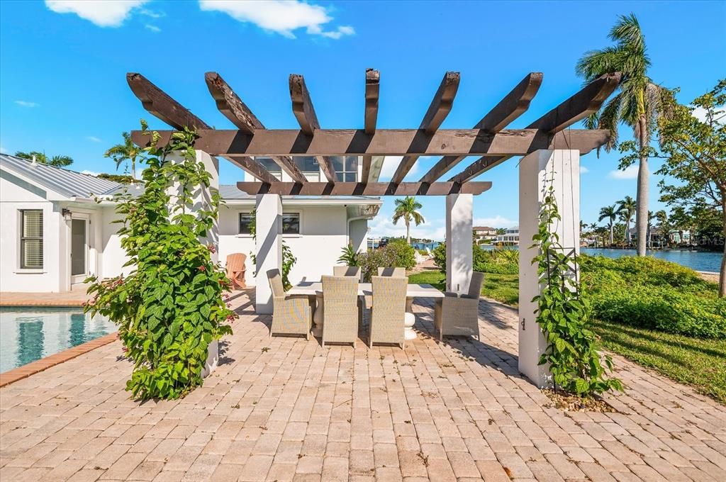 For Sale: $4,500,000 (4 beds, 4 baths, 3500 Square Feet)