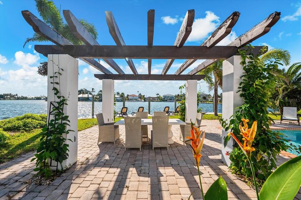 For Sale: $4,500,000 (4 beds, 4 baths, 3500 Square Feet)