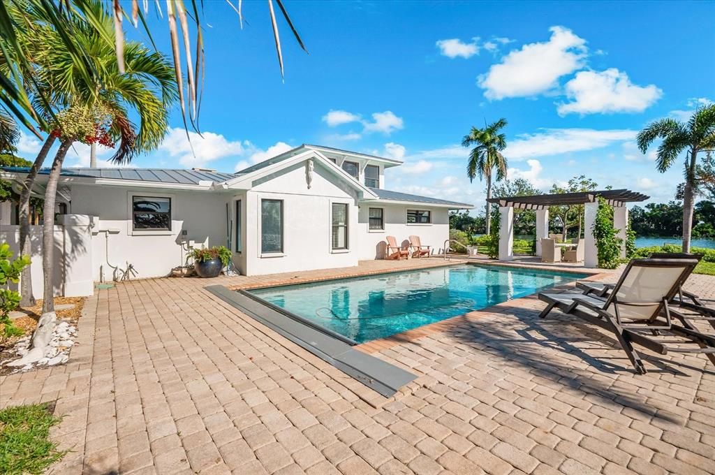 For Sale: $4,500,000 (4 beds, 4 baths, 3500 Square Feet)