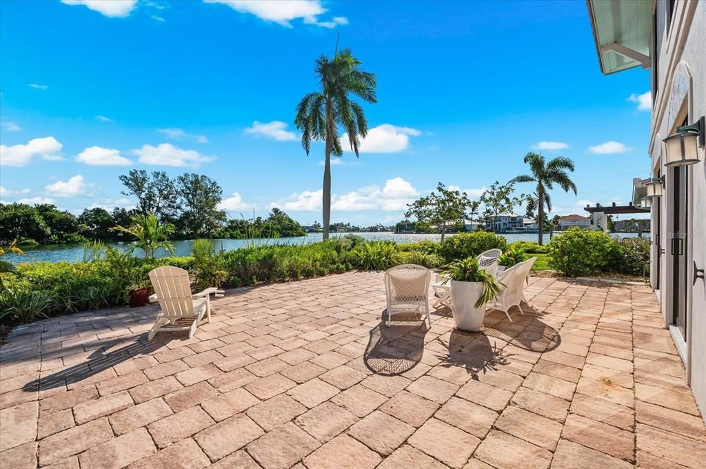 For Sale: $4,500,000 (4 beds, 4 baths, 3500 Square Feet)