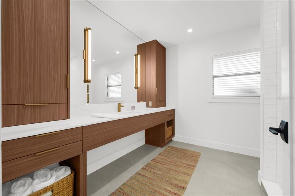 For Sale: $4,500,000 (4 beds, 4 baths, 3500 Square Feet)