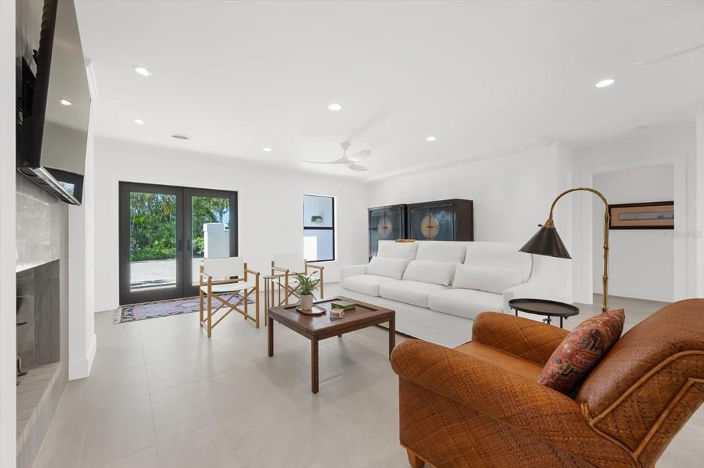 For Sale: $4,500,000 (4 beds, 4 baths, 3500 Square Feet)