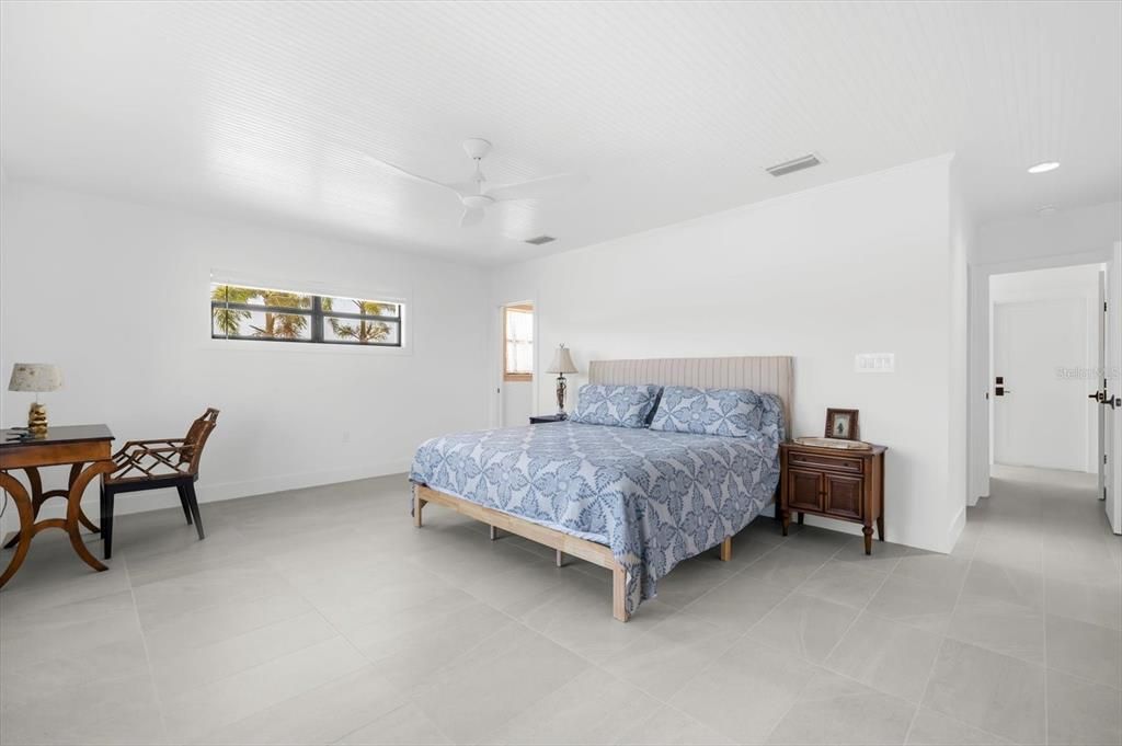 For Sale: $4,500,000 (4 beds, 4 baths, 3500 Square Feet)