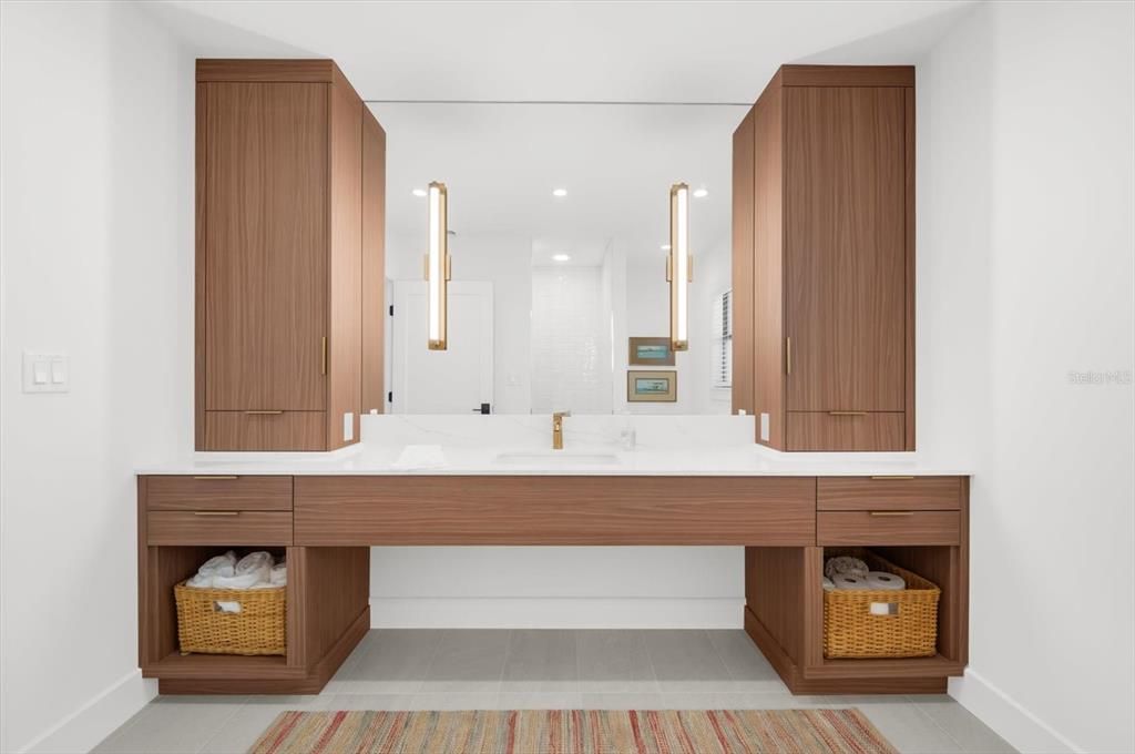 For Sale: $4,500,000 (4 beds, 4 baths, 3500 Square Feet)