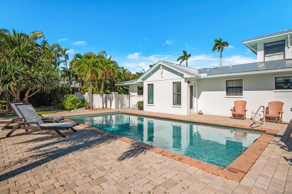 For Sale: $4,500,000 (4 beds, 4 baths, 3500 Square Feet)