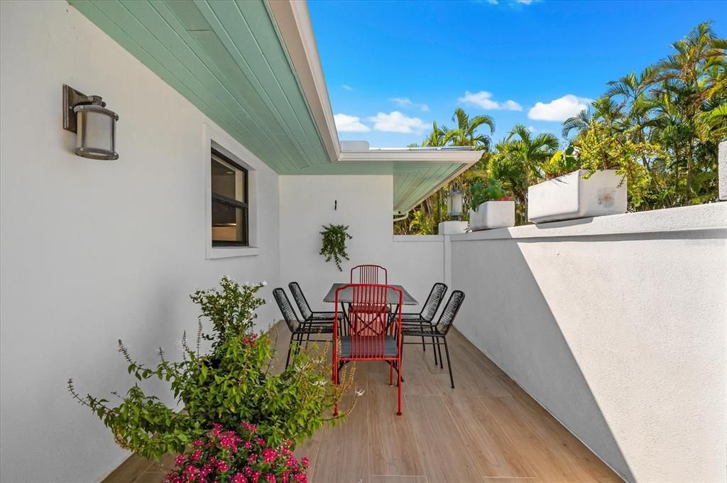 For Sale: $4,500,000 (4 beds, 4 baths, 3500 Square Feet)