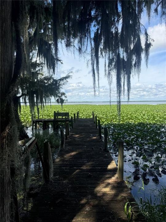 На продажу: $219,900 (3 спален, 2 ванн, 1748 Квадратных фут)