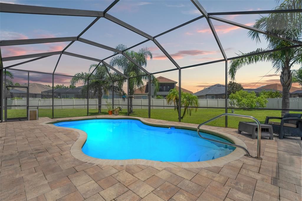 Active With Contract: $654,300 (4 beds, 3 baths, 2665 Square Feet)