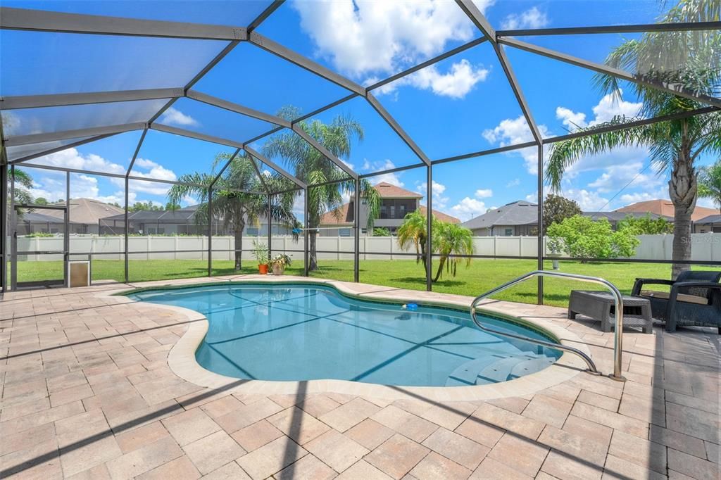 Active With Contract: $654,300 (4 beds, 3 baths, 2665 Square Feet)