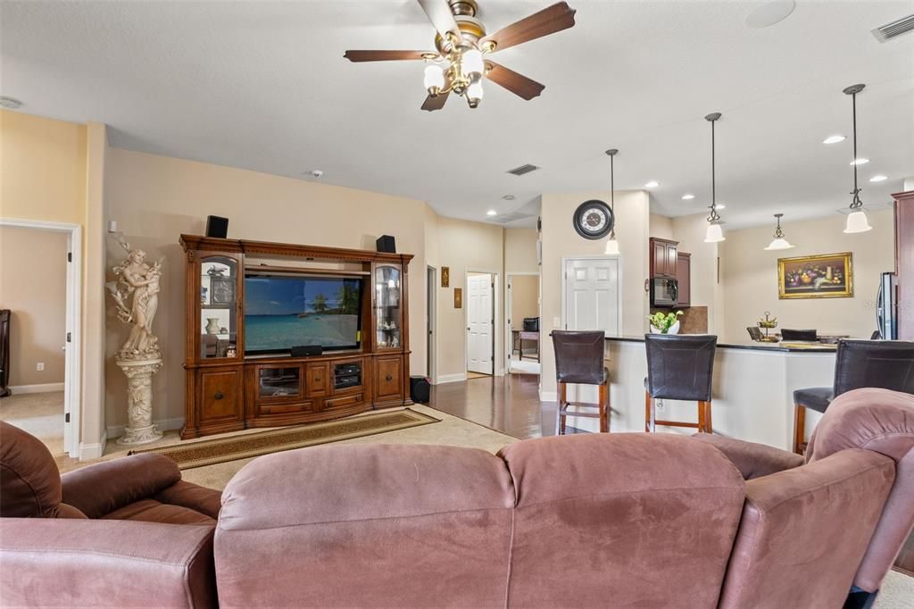 Active With Contract: $654,300 (4 beds, 3 baths, 2665 Square Feet)