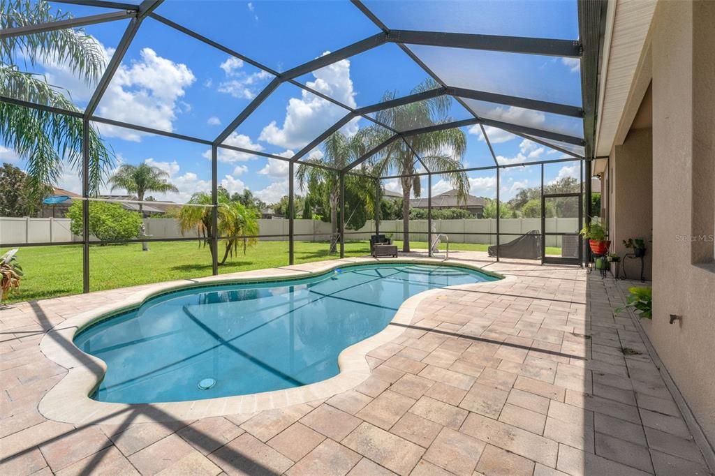 Active With Contract: $654,300 (4 beds, 3 baths, 2665 Square Feet)