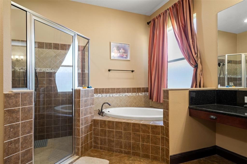 Active With Contract: $654,300 (4 beds, 3 baths, 2665 Square Feet)