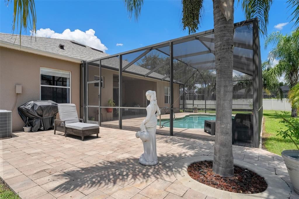 Active With Contract: $654,300 (4 beds, 3 baths, 2665 Square Feet)