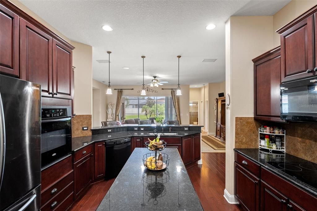 Active With Contract: $654,300 (4 beds, 3 baths, 2665 Square Feet)