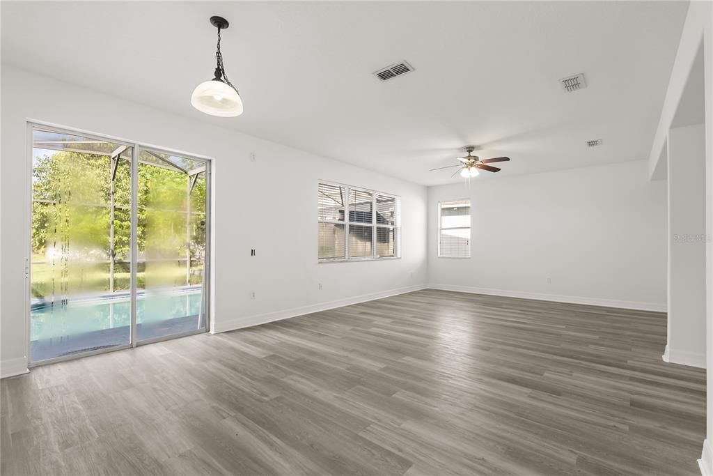 For Rent: $3,250 (5 beds, 4 baths, 3460 Square Feet)