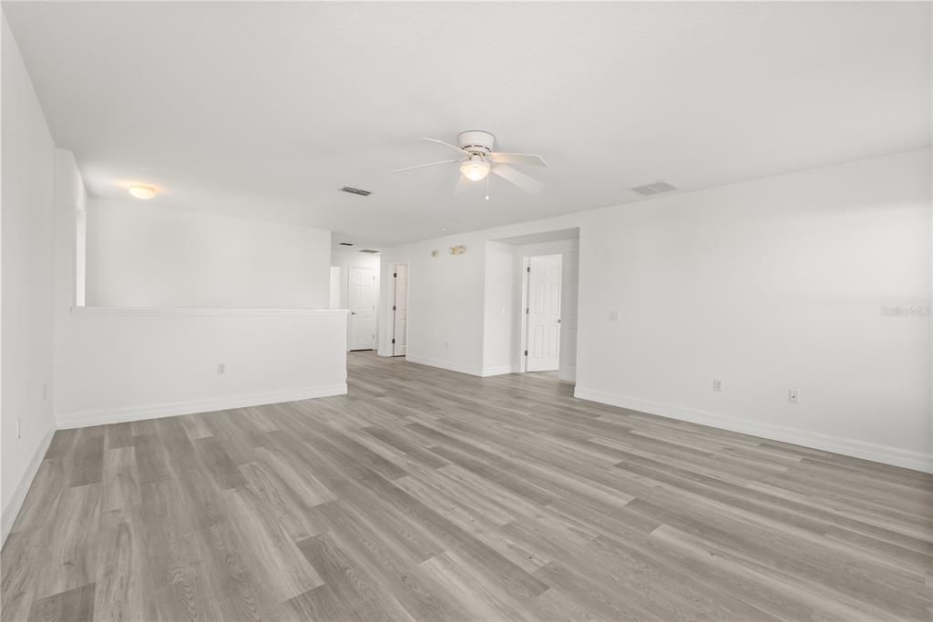 For Rent: $3,250 (5 beds, 4 baths, 3460 Square Feet)